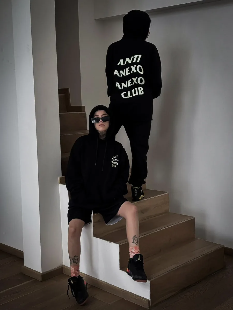 Black Hoodie “Anti Anexo” Original en Negro