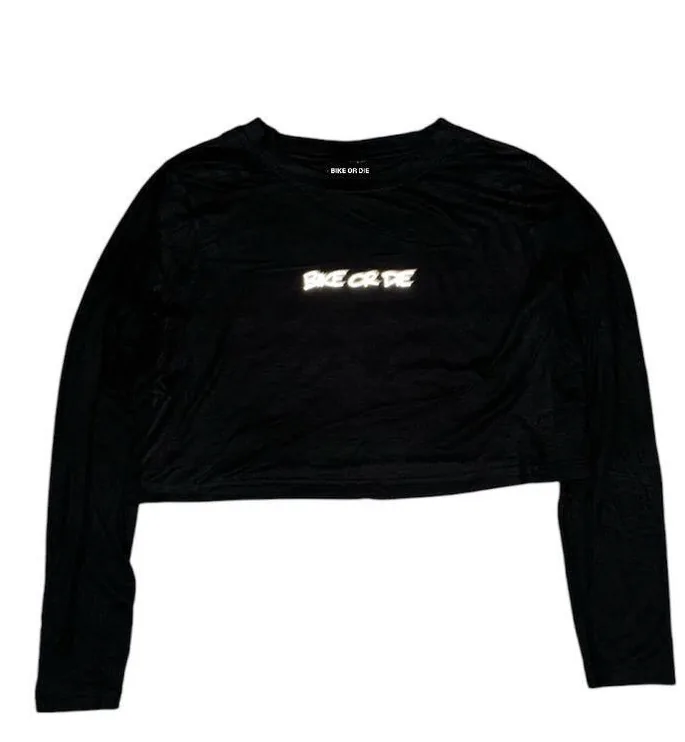 Reflective Long Sleeve Crop Top “Bike or Die” Cut en Negro