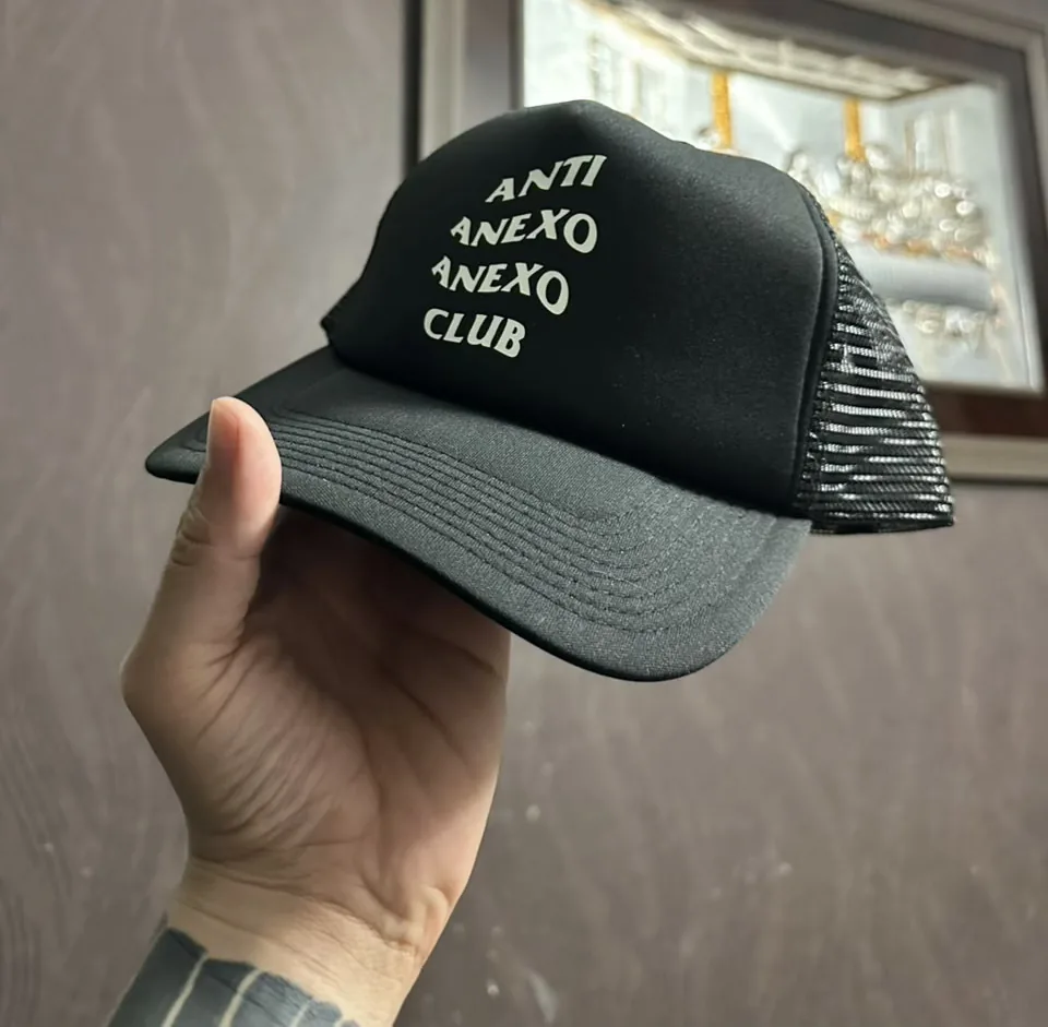 Trucker Hat “Anti Anexo” Classic en Negro